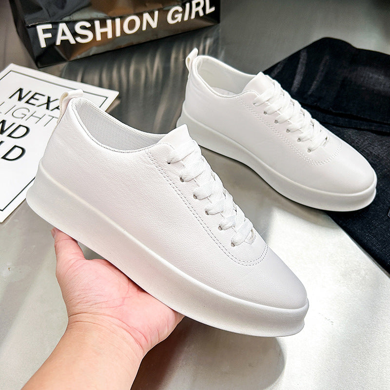 Ces baskets incarnent la simplicité, l’élégance et le confort du quotidien. Elles s’adaptent à ton rythme, à ton look, à ta vie.