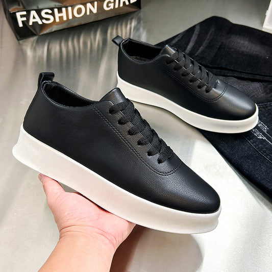 Ces baskets incarnent la simplicité, l’élégance et le confort du quotidien. Elles s’adaptent à ton rythme, à ton look, à ta vie.