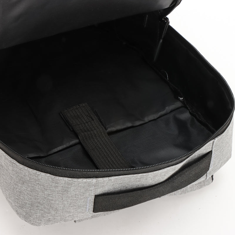 3 sacs. 1 look. 0 compromis.